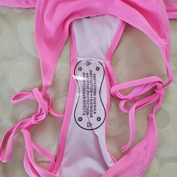 Pink Bikini Set - Picture 3 of 7